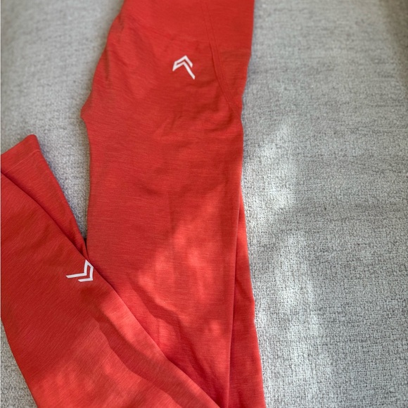 Hardly worn Oneractive effortless seamless leggings. - Picture 2 of 2